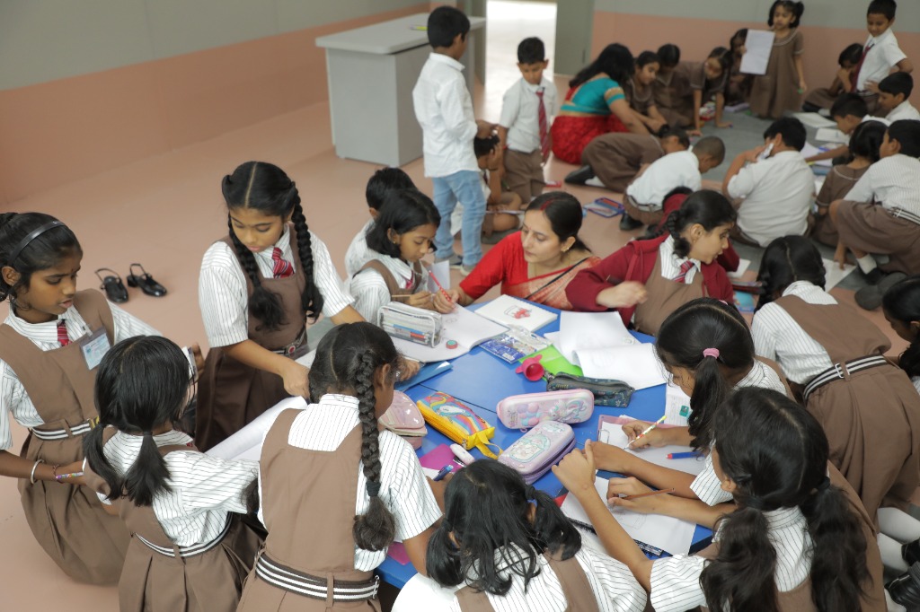 Interactive Mentorship and Group Learning at NPS Hopefarm